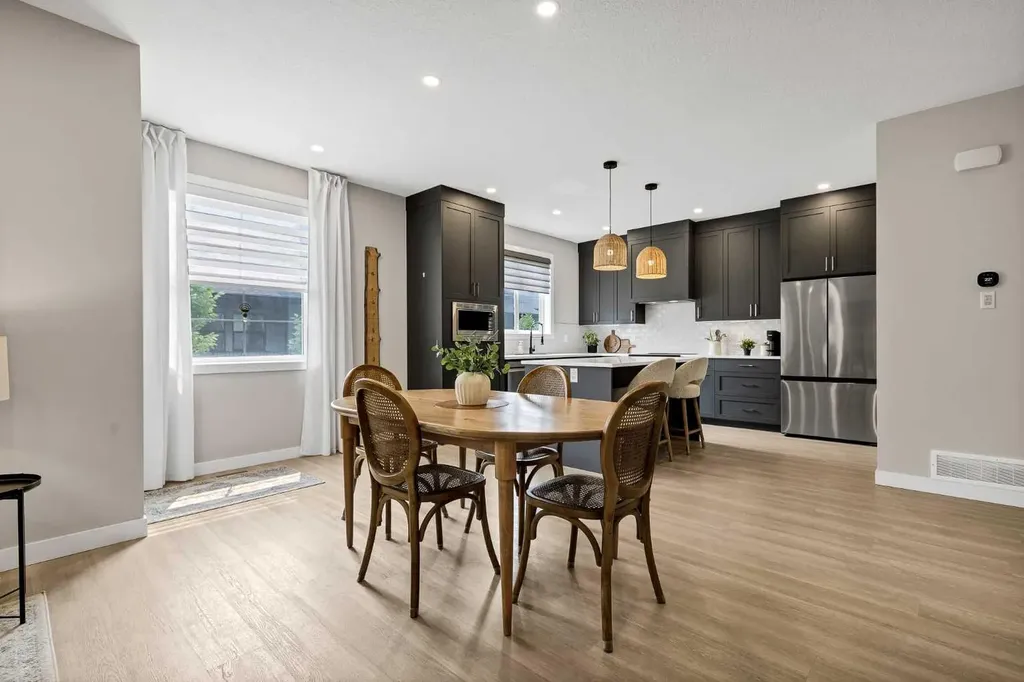 201 Cooperswood Green SW Airdrie AB T4B 5R2