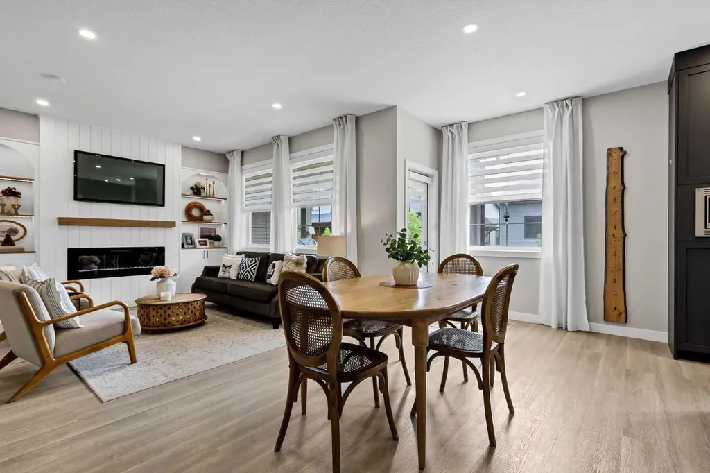 201 Cooperswood Green SW Airdrie AB T4B 5R2