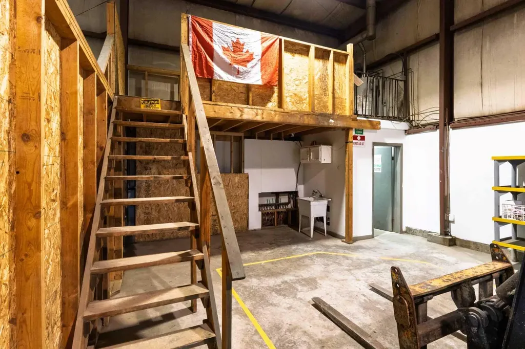 5509 Broadway Street Blackfalds AB T4M 0L4