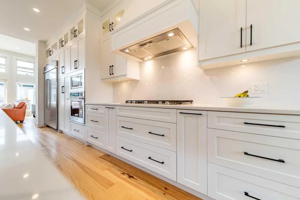 2225 31 Street SW Calgary AB T3E2N3