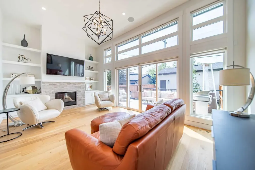 2225 31 Street SW Calgary AB T3E2N3