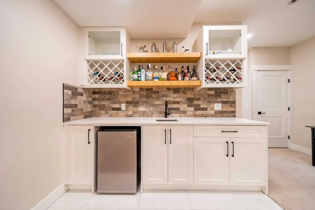 2225 31 Street SW Calgary AB T3E2N3