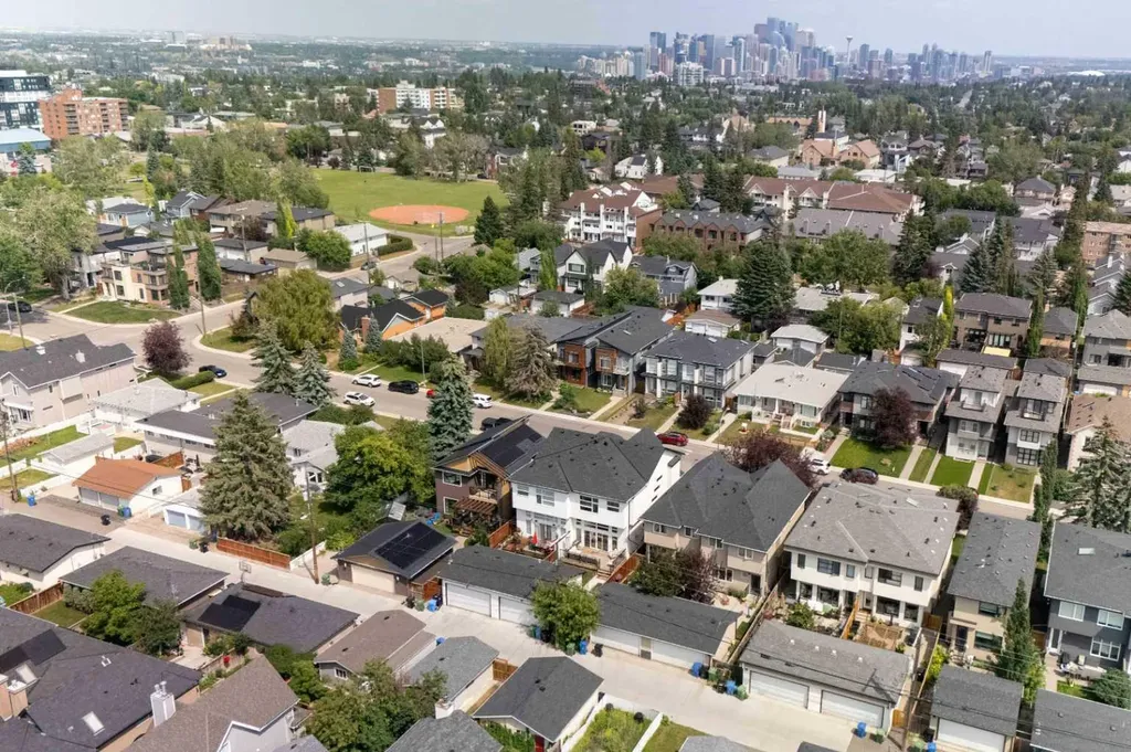 2225 31 Street SW Calgary AB T3E2N3
