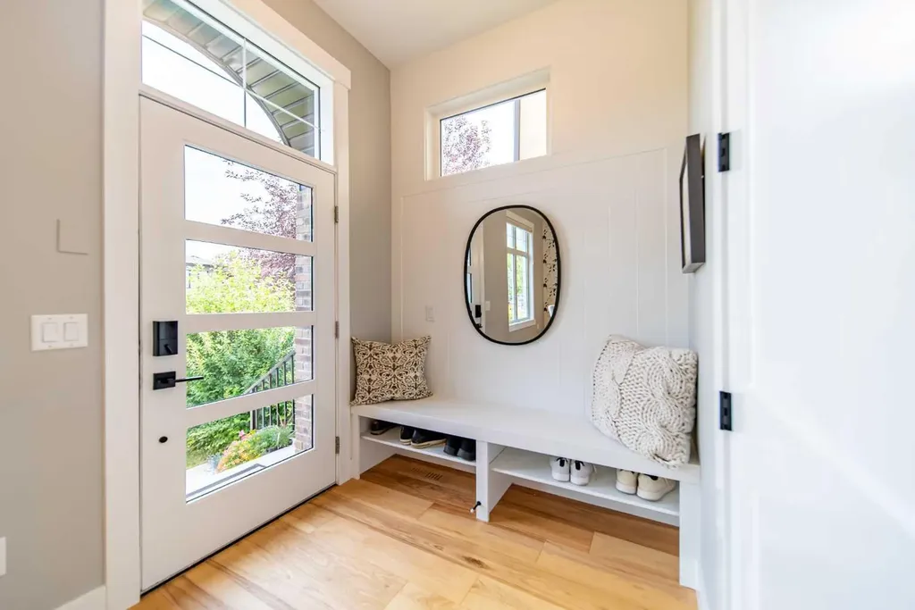 2225 31 Street SW Calgary AB T3E2N3