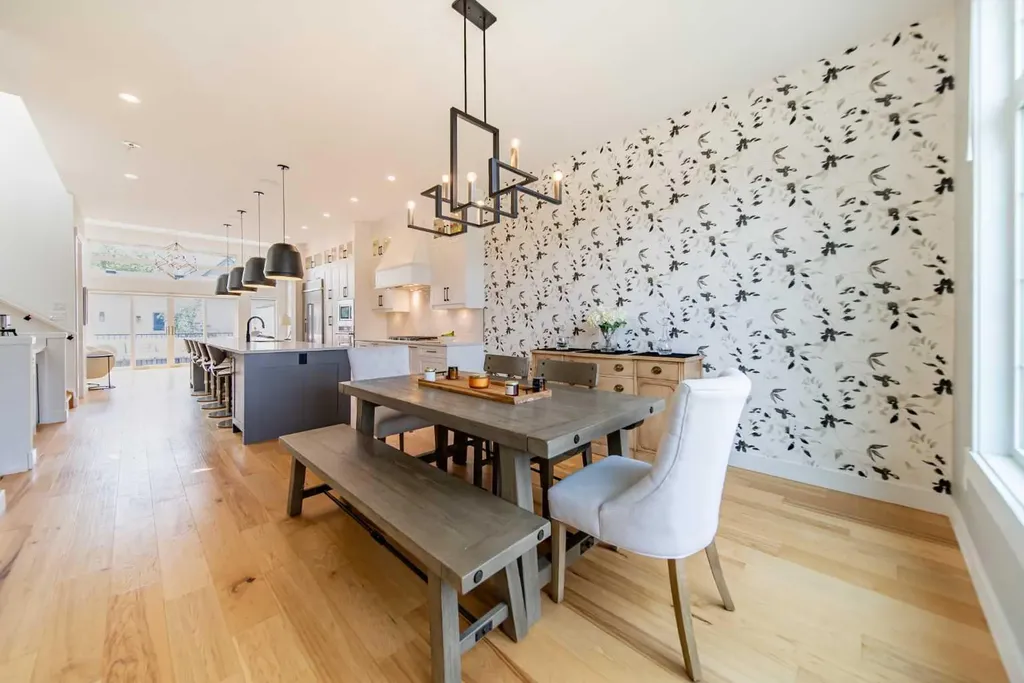 2225 31 Street SW Calgary AB T3E2N3