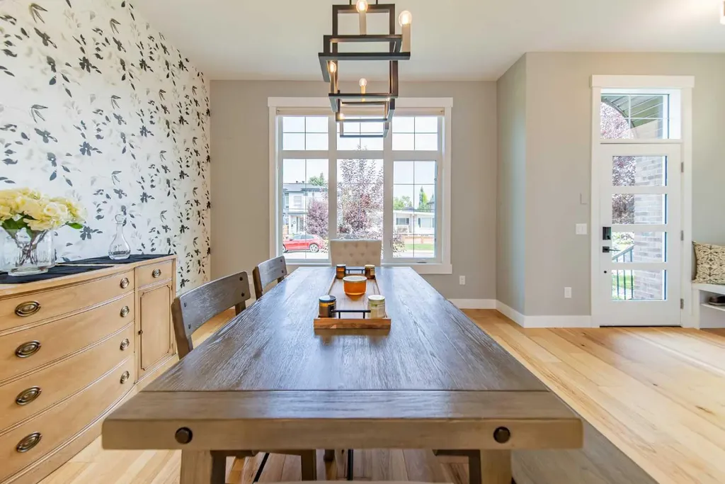 2225 31 Street SW Calgary AB T3E2N3
