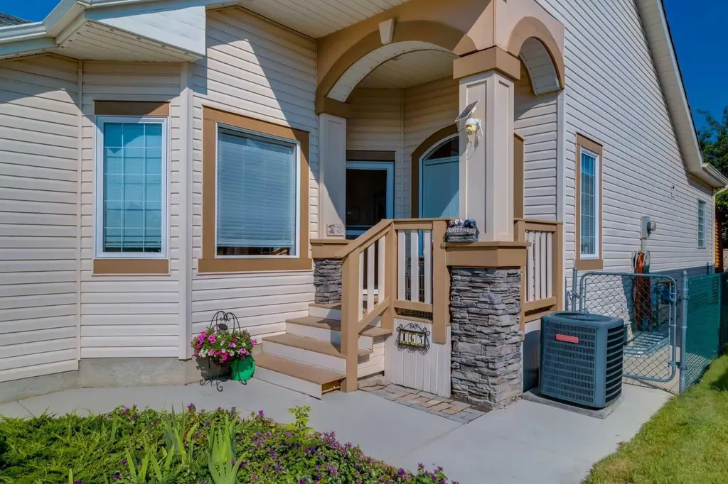 165 Chaparral Villas SE Calgary AB T2X 3N5