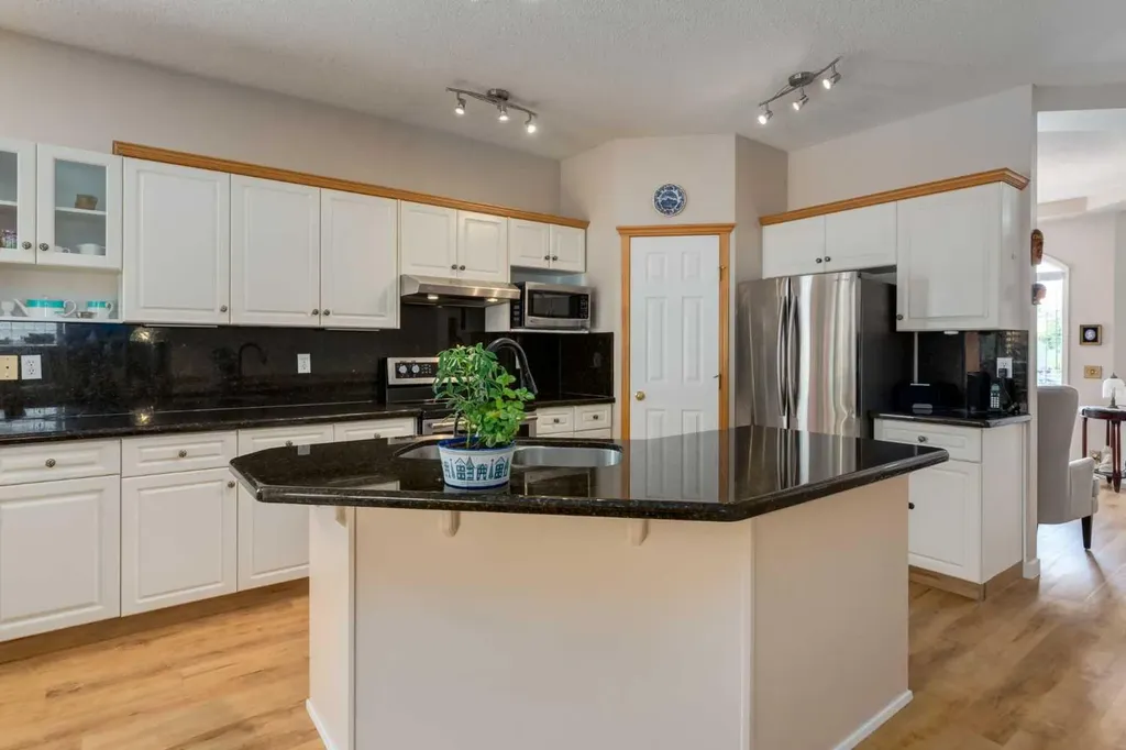 165 Chaparral Villas SE Calgary AB T2X 3N5