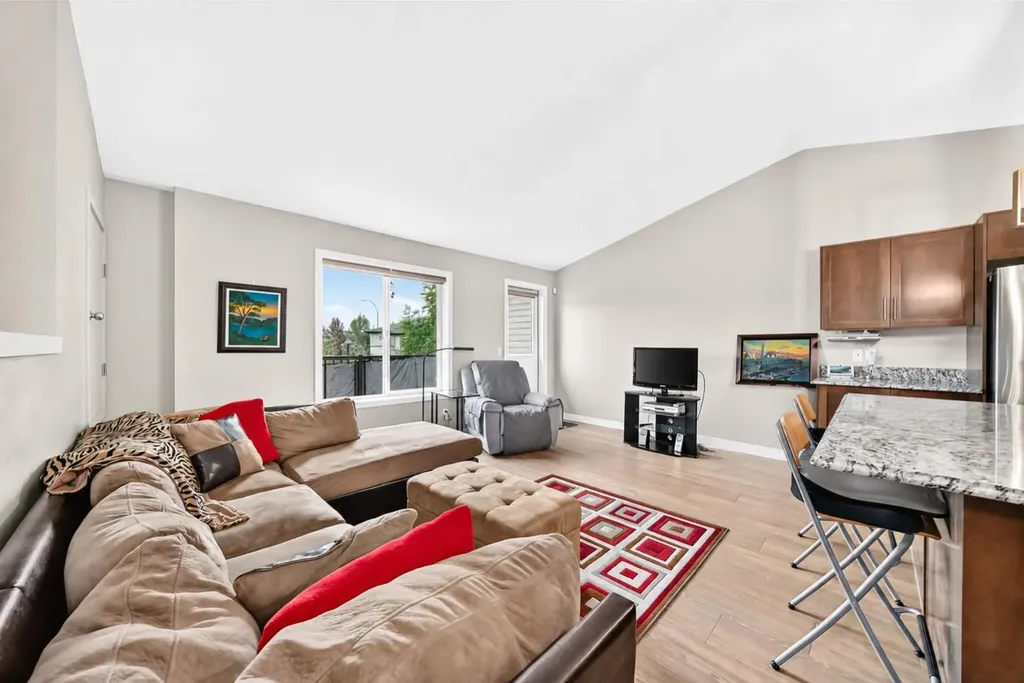 2781 Chinook Winds Drive SW Airdrie AB T4B3S5