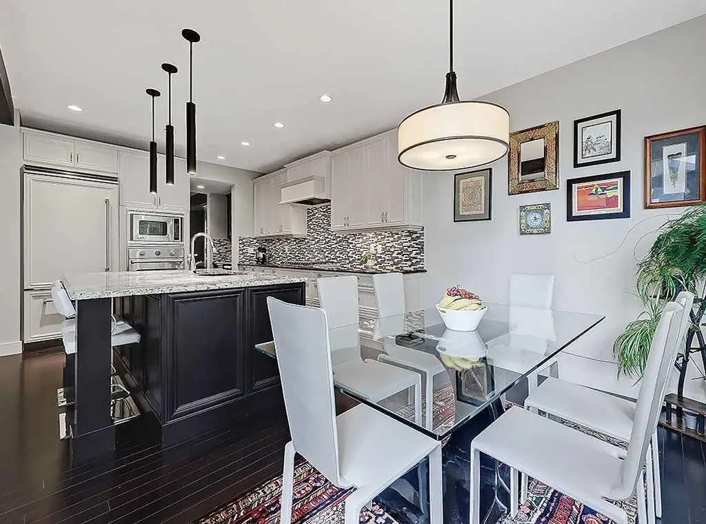 9318 14 Avenue SW Calgary AB T3H 0M1