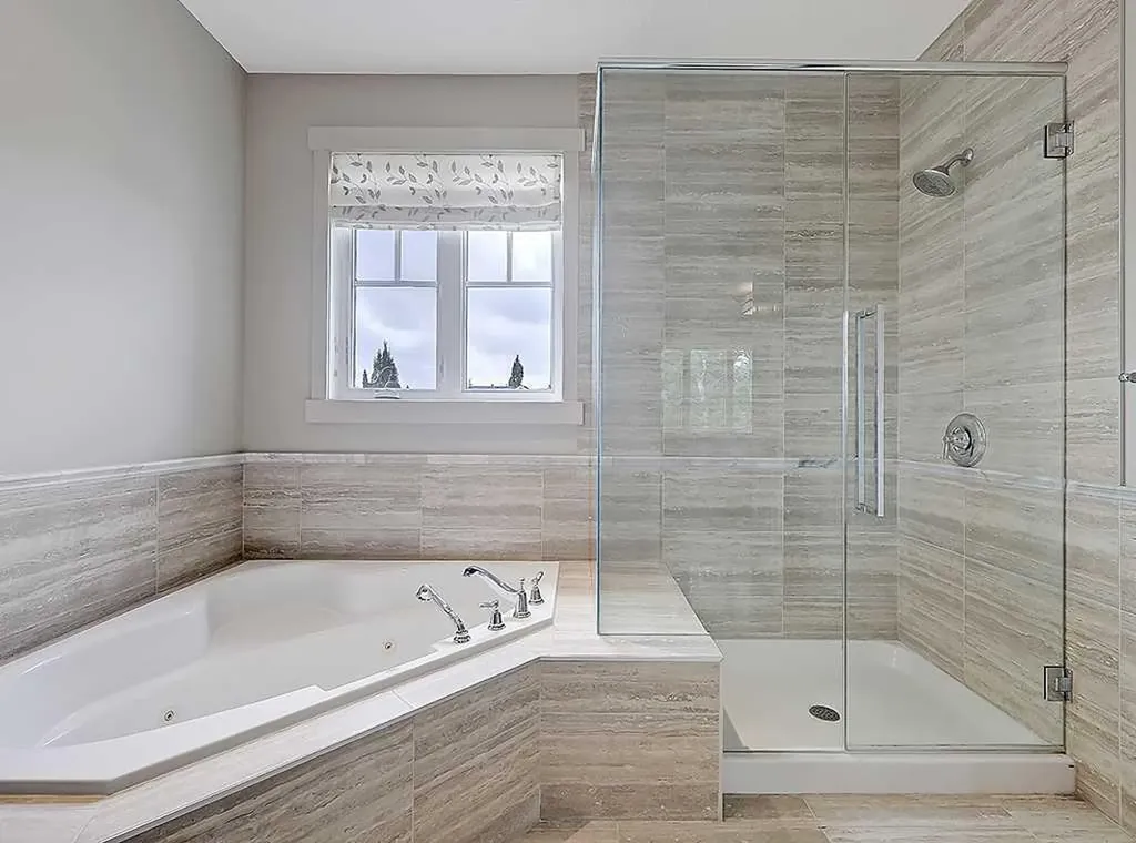 9318 14 Avenue SW Calgary AB T3H 0M1