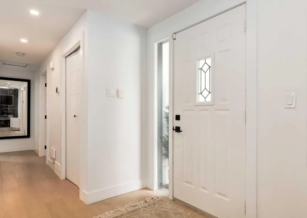 1323 106 Avenue SW Calgary AB T2W 0B8