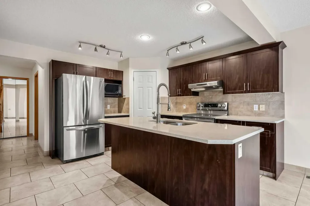 115 Macewan Park Circle Calgary AB T3K 4A3