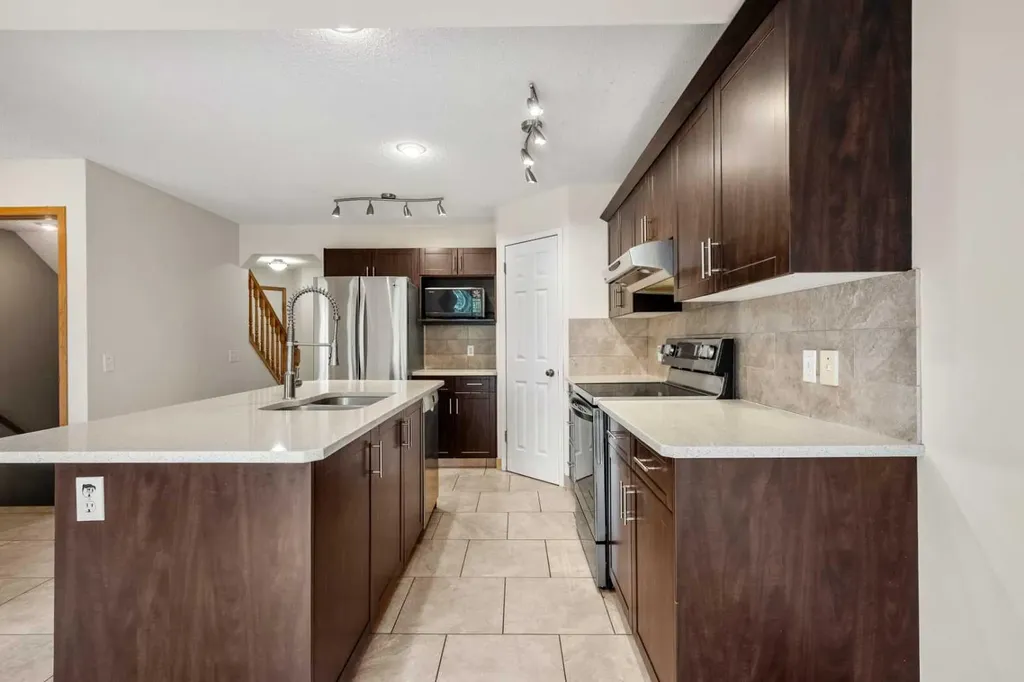 115 Macewan Park Circle Calgary AB T3K 4A3