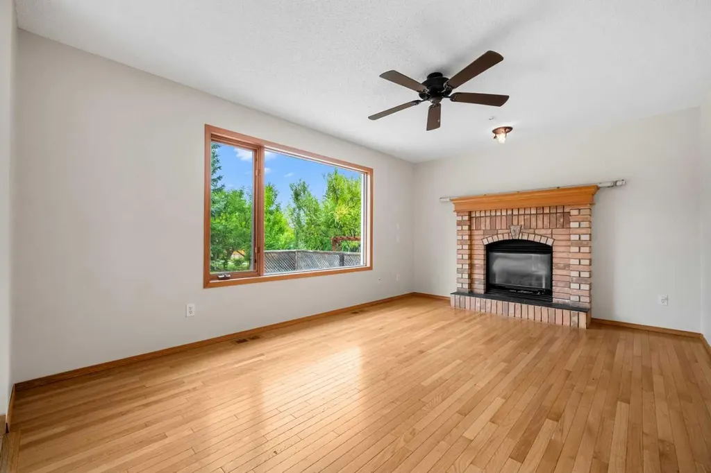 115 Macewan Park Circle Calgary AB T3K 4A3