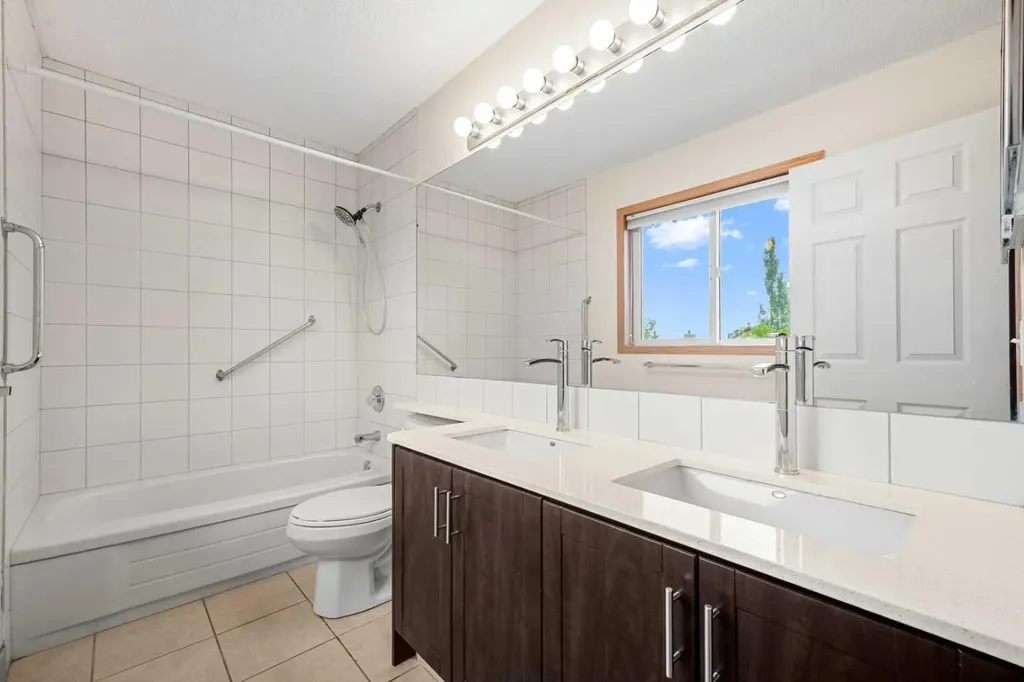 115 Macewan Park Circle Calgary AB T3K 4A3