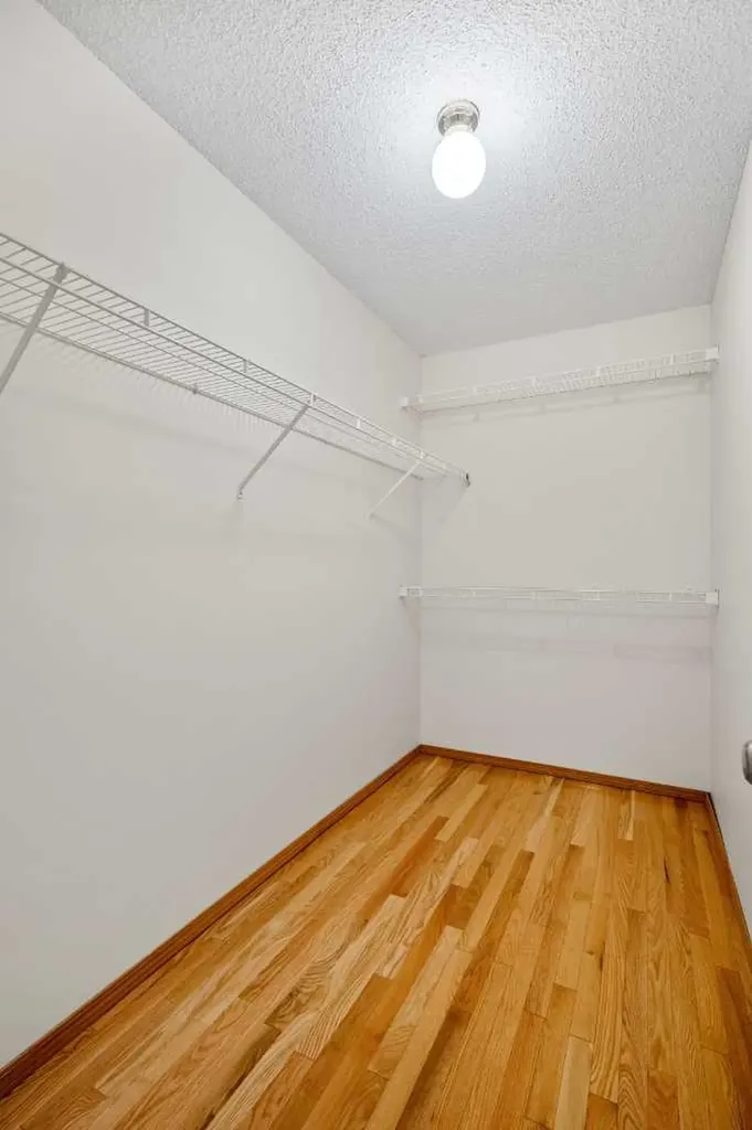 115 Macewan Park Circle Calgary AB T3K 4A3