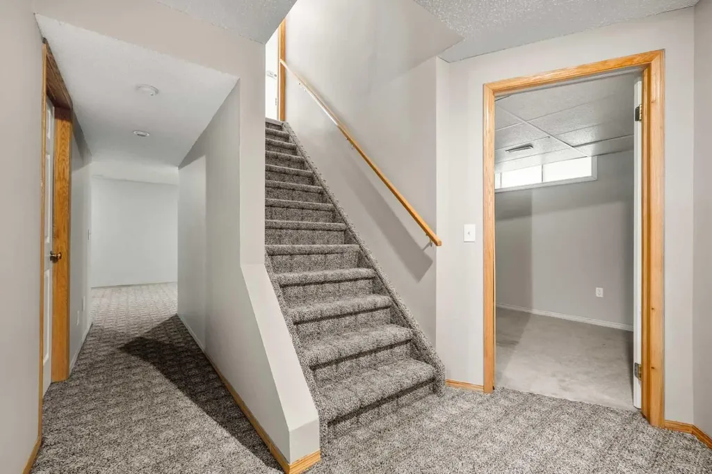 115 Macewan Park Circle Calgary AB T3K 4A3