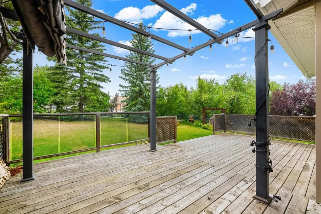115 Macewan Park Circle Calgary AB T3K 4A3