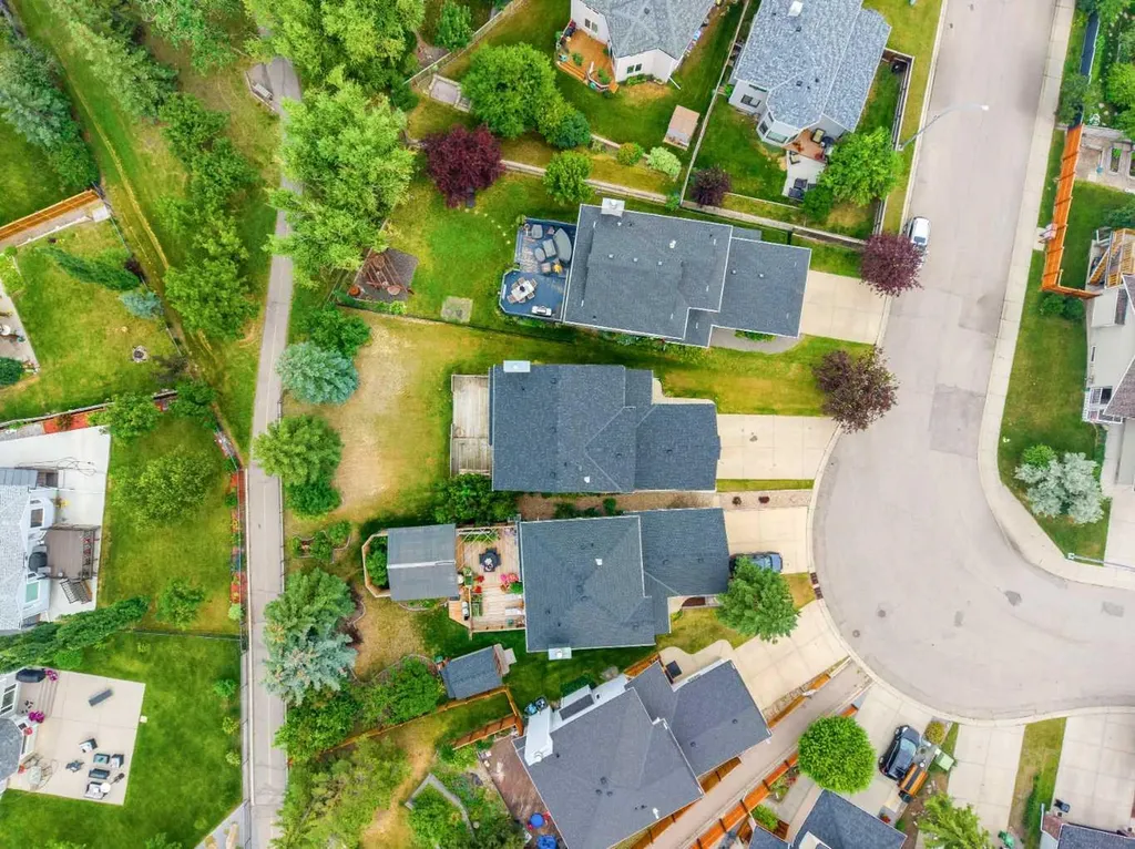 115 Macewan Park Circle Calgary AB T3K 4A3