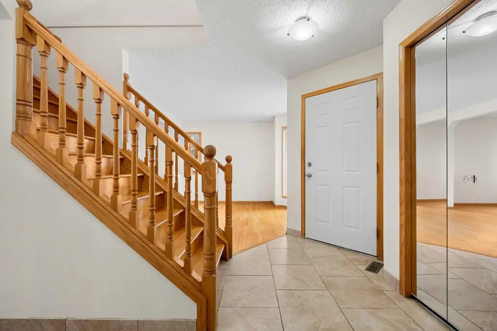 115 Macewan Park Circle Calgary AB T3K 4A3