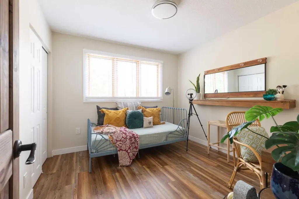 914 3 Street SW Redcliff AB T0J 2P0