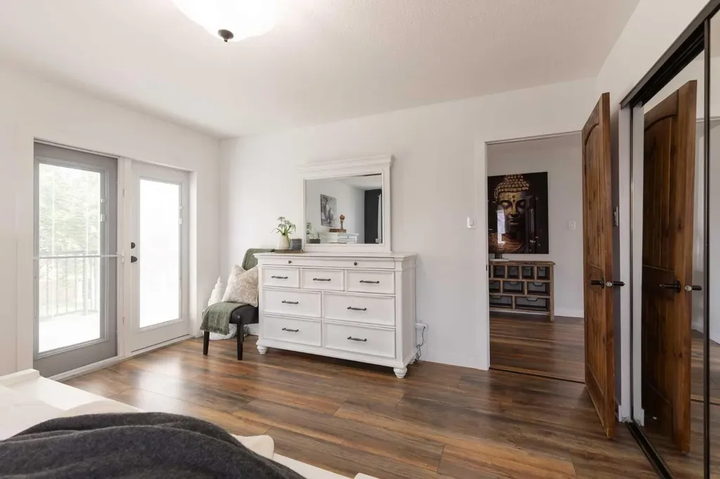 914 3 Street SW Redcliff AB T0J 2P0