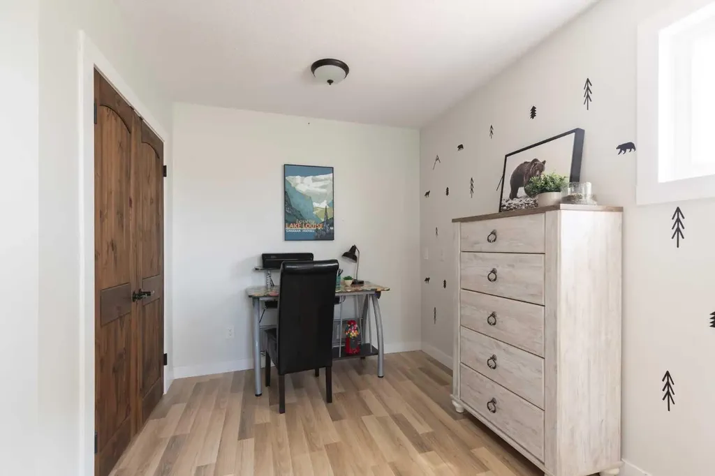 914 3 Street SW Redcliff AB T0J 2P0
