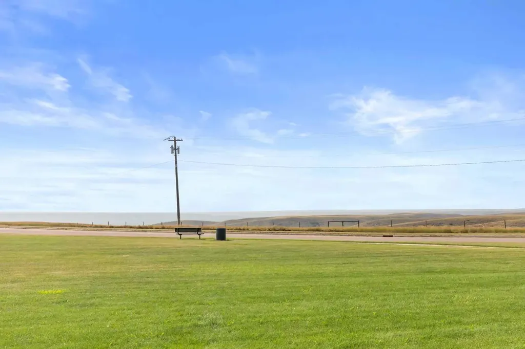 914 3 Street SW Redcliff AB T0J 2P0