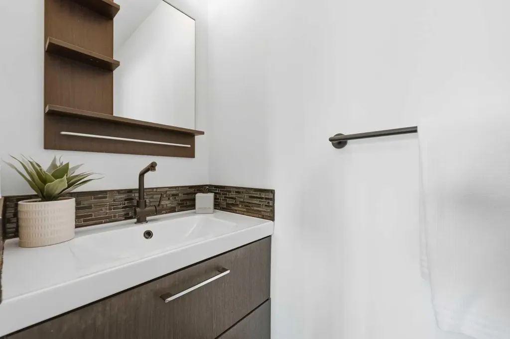 96 Rivercrest Crescent SE Calgary AB T2C 4J7