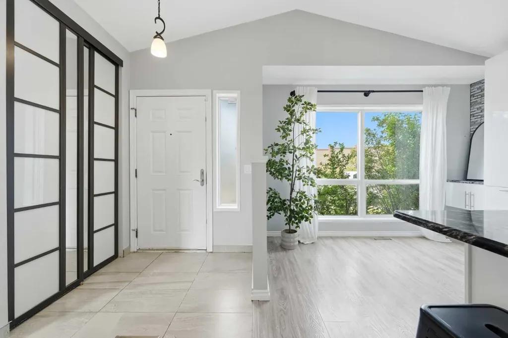 96 Rivercrest Crescent SE Calgary AB T2C 4J7