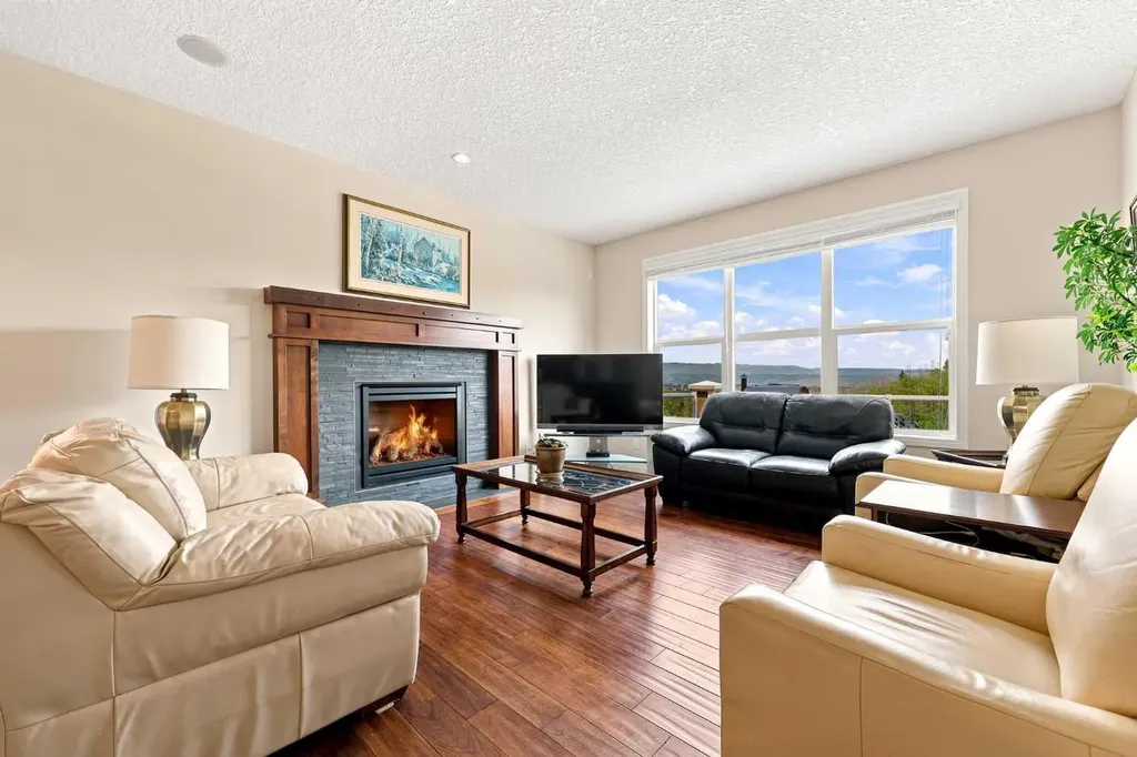 14 Ridge View Place Cochrane AB T4C0P9