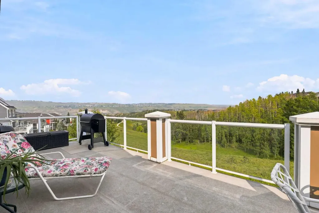 14 Ridge View Place Cochrane AB T4C0P9