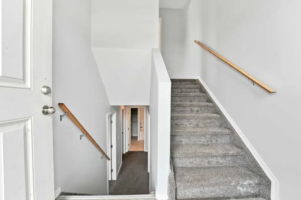 1205 Fleming Avenue Penhold AB T0M 1R0