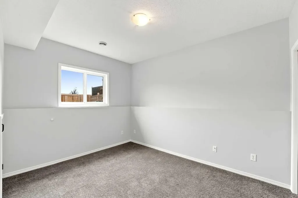1205 Fleming Avenue Penhold AB T0M 1R0
