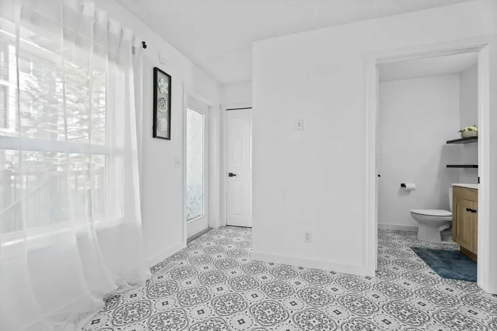 950 Arbour Lake Road NW Calgary AB T3J 5B3