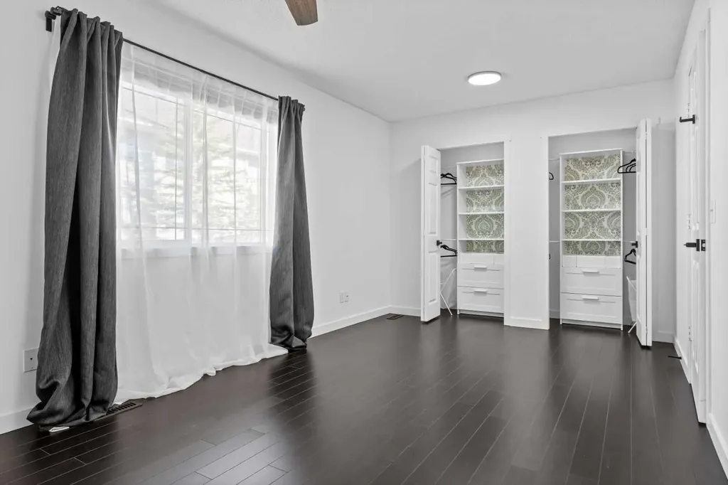 950 Arbour Lake Road NW Calgary AB T3J 5B3
