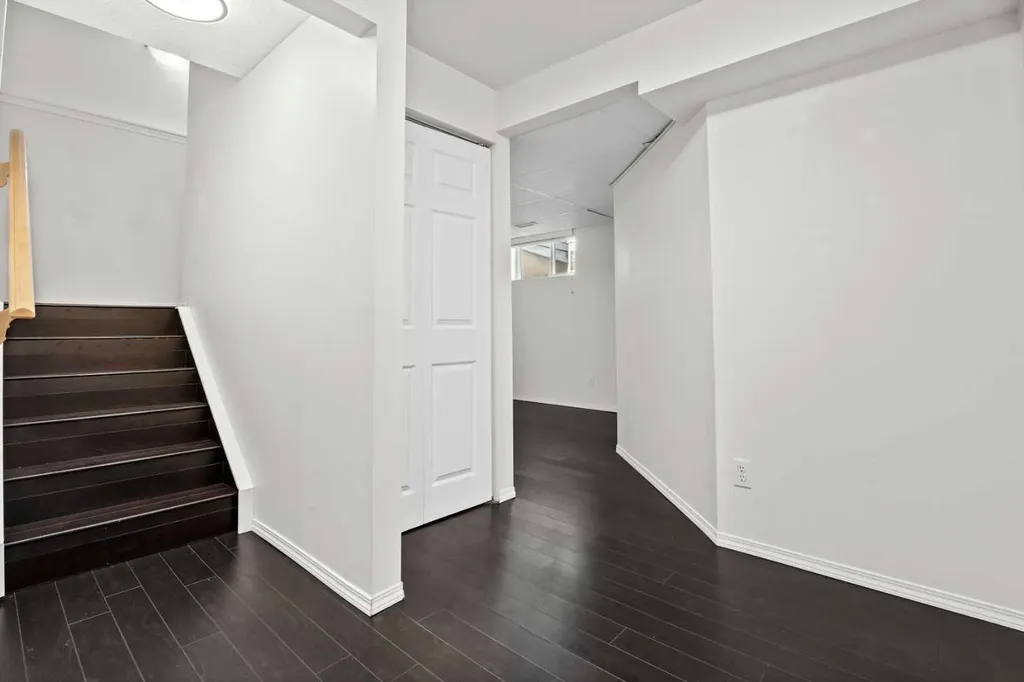 950 Arbour Lake Road NW Calgary AB T3J 5B3