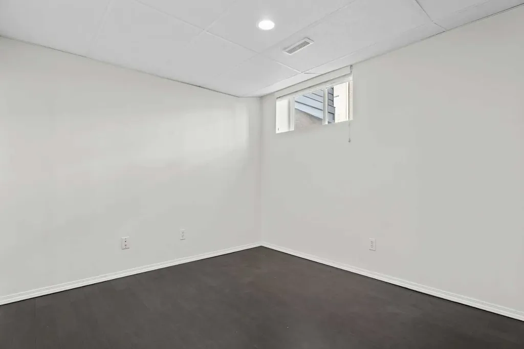 950 Arbour Lake Road NW Calgary AB T3J 5B3