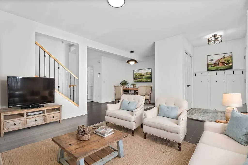 950 Arbour Lake Road NW Calgary AB T3J 5B3