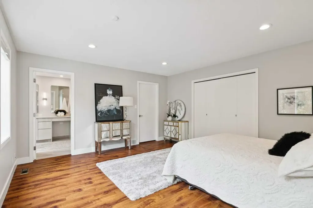 58 Candle Terrace SW Calgary AB T2W 6G7
