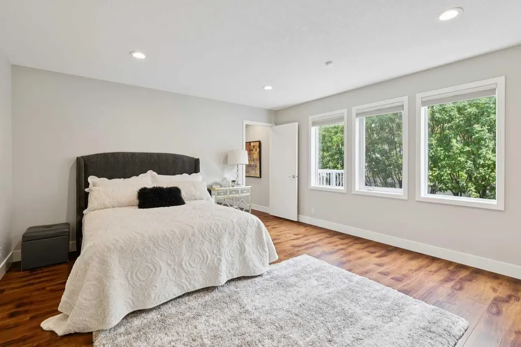 58 Candle Terrace SW Calgary AB T2W 6G7