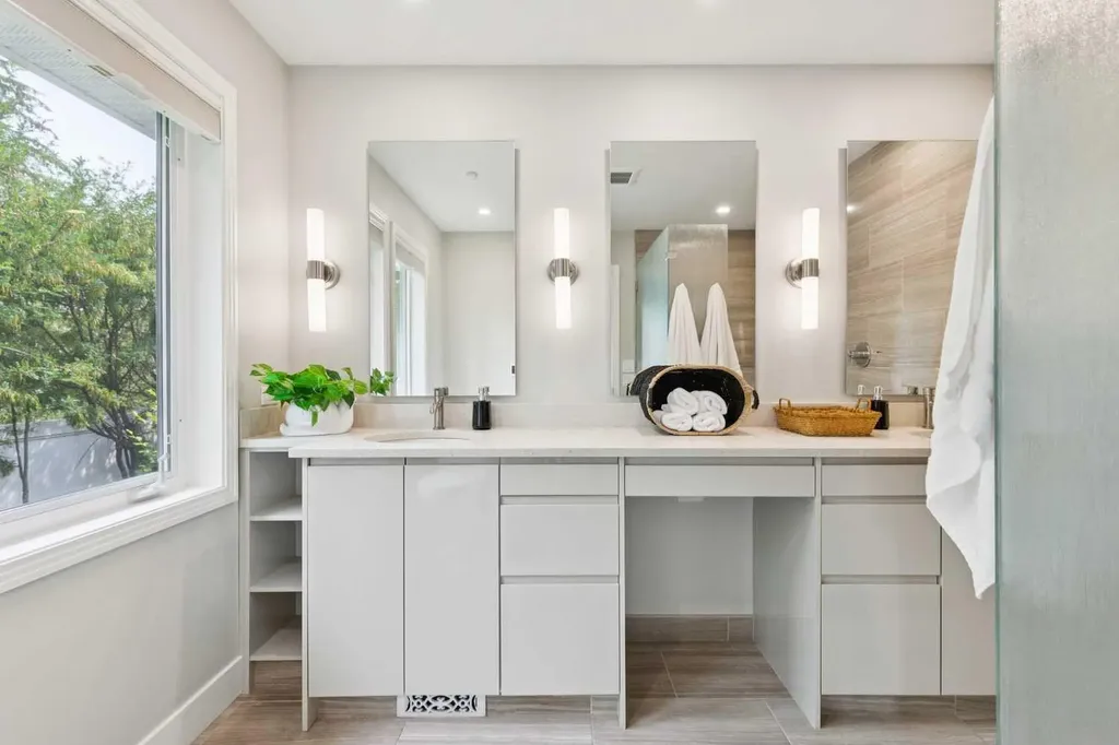 58 Candle Terrace SW Calgary AB T2W 6G7