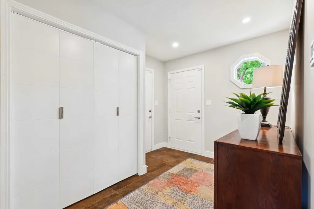 58 Candle Terrace SW Calgary AB T2W 6G7