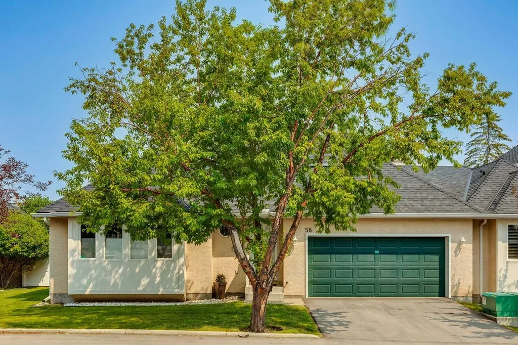 58 Candle Terrace SW Calgary AB T2W 6G7