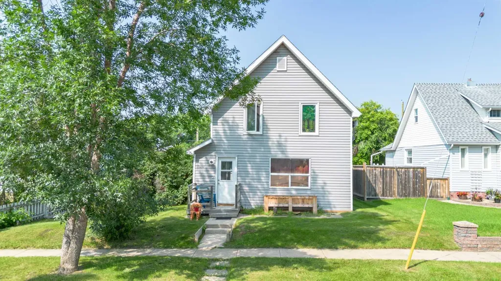 4706 48 Street Stettler AB T0C 2L0