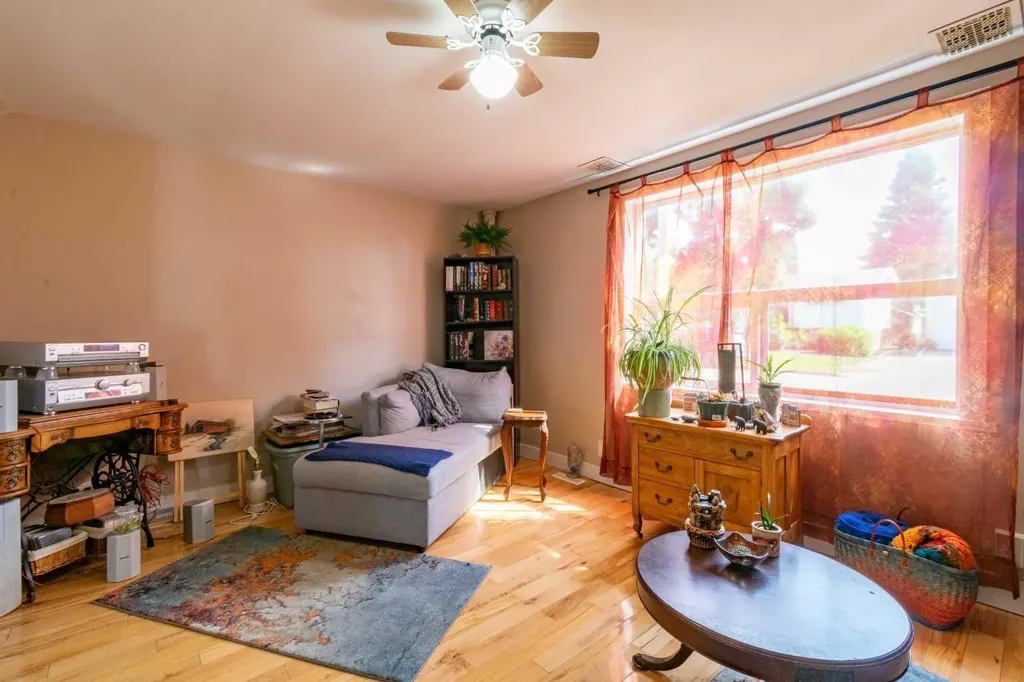 4706 48 Street Stettler AB T0C 2L0