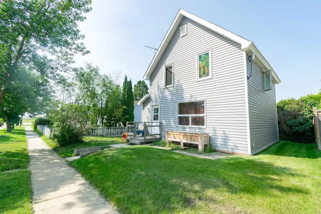 4706 48 Street Stettler AB T0C 2L0