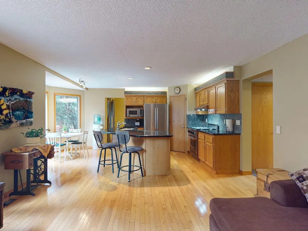 55 Hampshire Grove NW Calgary AB T3A4Y7