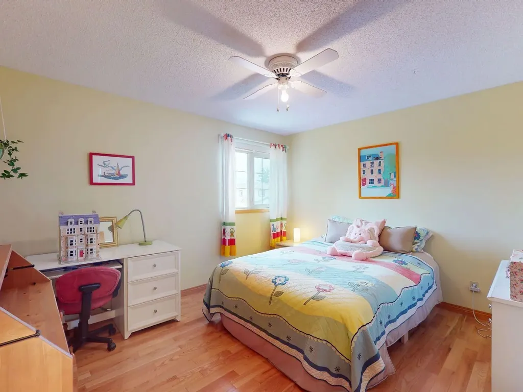 55 Hampshire Grove NW Calgary AB T3A4Y7